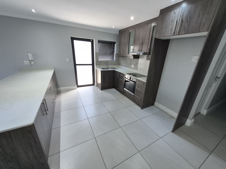 To Let 3 Bedroom Property for Rent in Rylands Western Cape